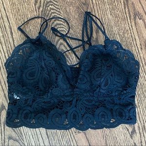 Victoria’s Secret black Bralette- size small